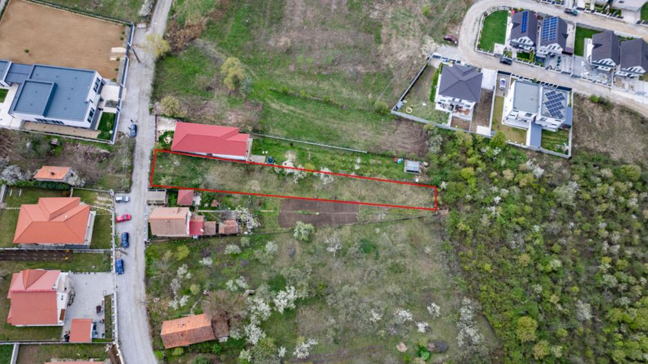 TEREN INTRAVILAN 1080MP STR.RASPANTIILOR / COLINELOR - Poză 2