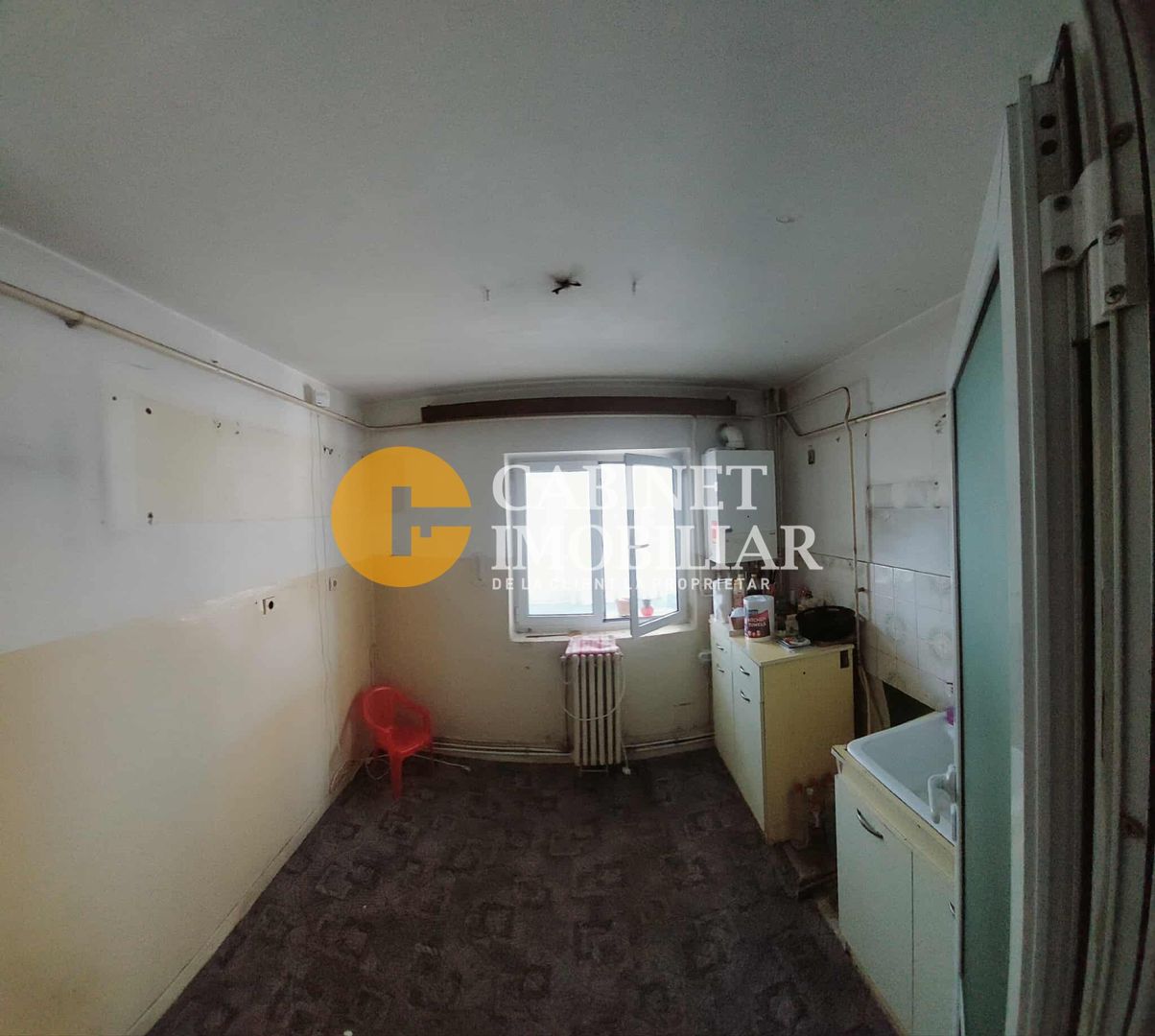 Apartament 4 camere 80mp – Aleea Tudor Neculai, vis-a-vis de Lidl - Poză 4