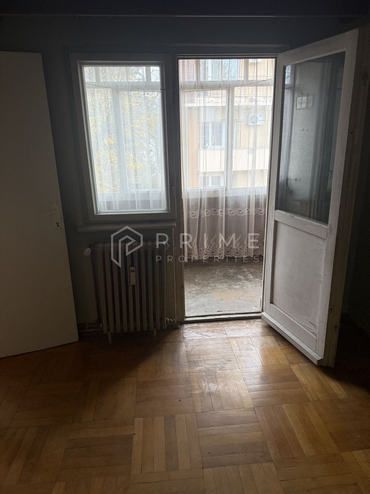 Apartament cu 2 camere, etaj 4/4, 7 Noiembrie - Poză 6