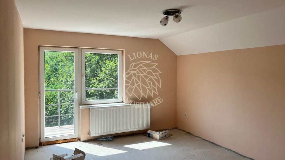 Apartament 4 camere-curte-parcare-balcon-Zona Valea Budacului - Poză 2