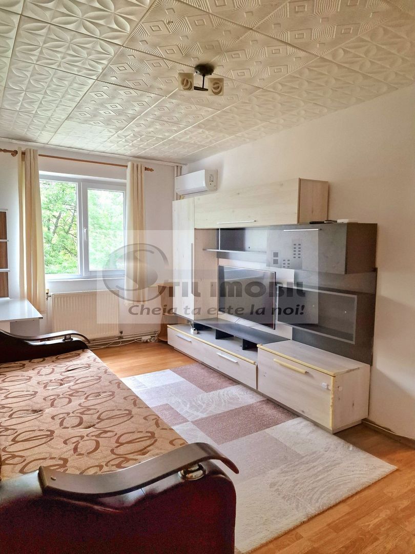 Apartament cu 2 camere in Podu Ros. 74.500 euro ! - Poză 3