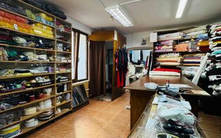 Spatiu comercial la demisol Central cu boxa - Poză 1