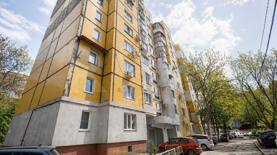 Vânzare ,apartament ,5 camere, str.Botanica Veche, sectorul Botanica - Poză 1