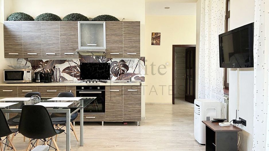 Apartament central cu 3 camere de vanzare in Oradea - Poză 4