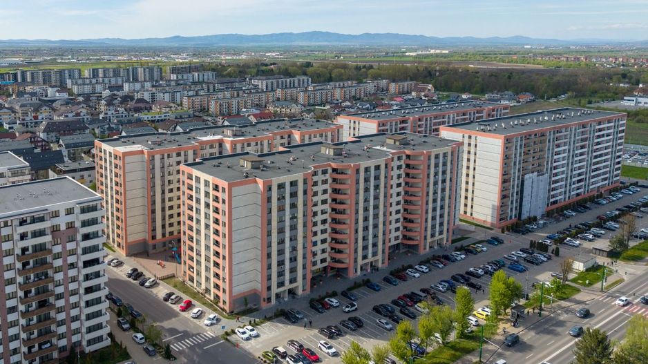 Isaran Coresi-Apartament 3 camere 82 mp loc de parcare si boxa - Poză 31