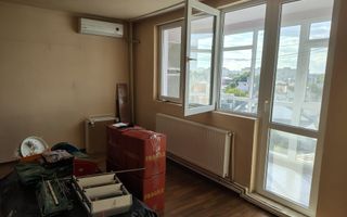 Apartament incapator cu trei camere, Alexandru Obregia, 120.000€ negociabil - Poză 2