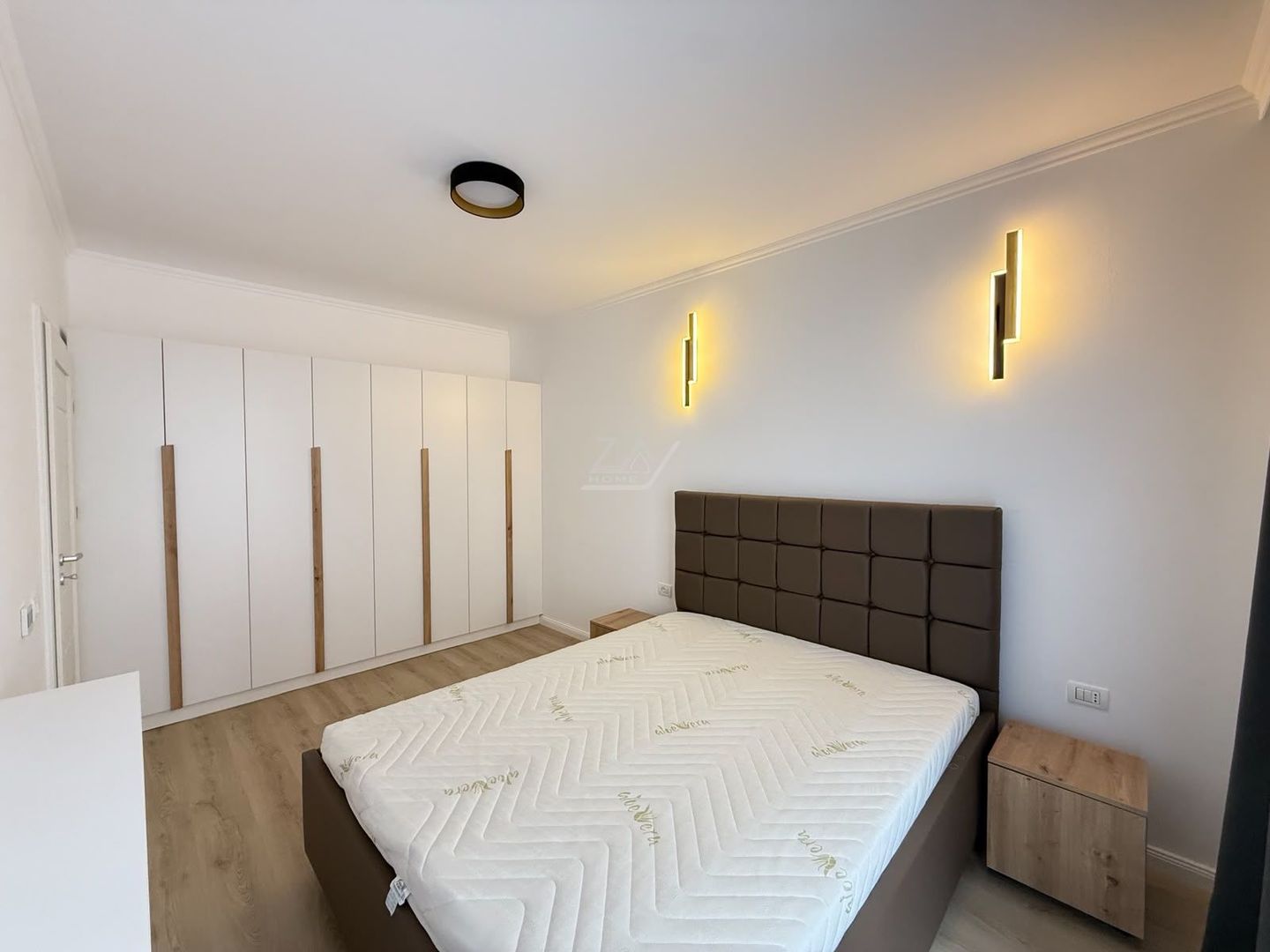Comision 0! Mobilat si utilat complet. Bloc tip vila cu 6 apartamente si piscina - Poză 11