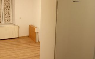 Garsoniera renovata, centrul vechi, centrala proprie, imobil fara risc - Poză 7