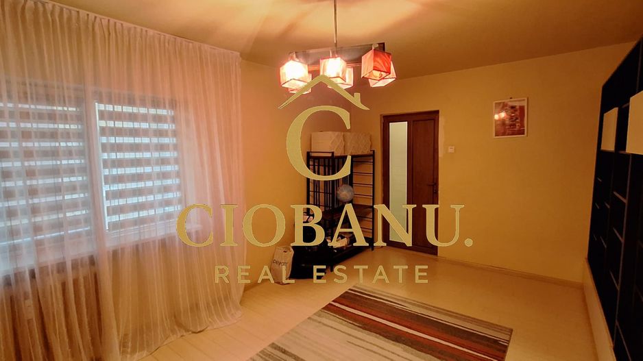 Apartament etaj 3/8 decomandat zona 1 Mai-Sara de vanzare - Poză 2