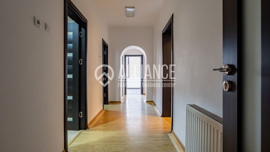 UNIVERSITATE(cod04)-Vila interbelica P+1-Constanta - Poză 1