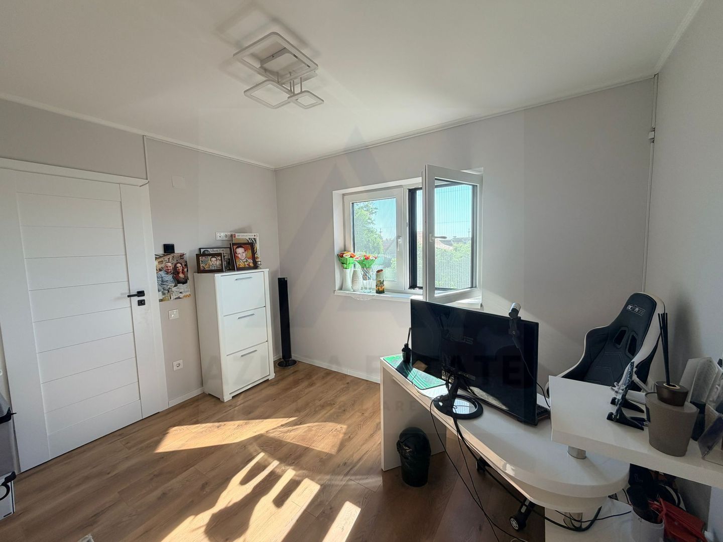 Casa individuala utilata 4 camere 120 mp utili garaj si teren Cristian - Poză 16
