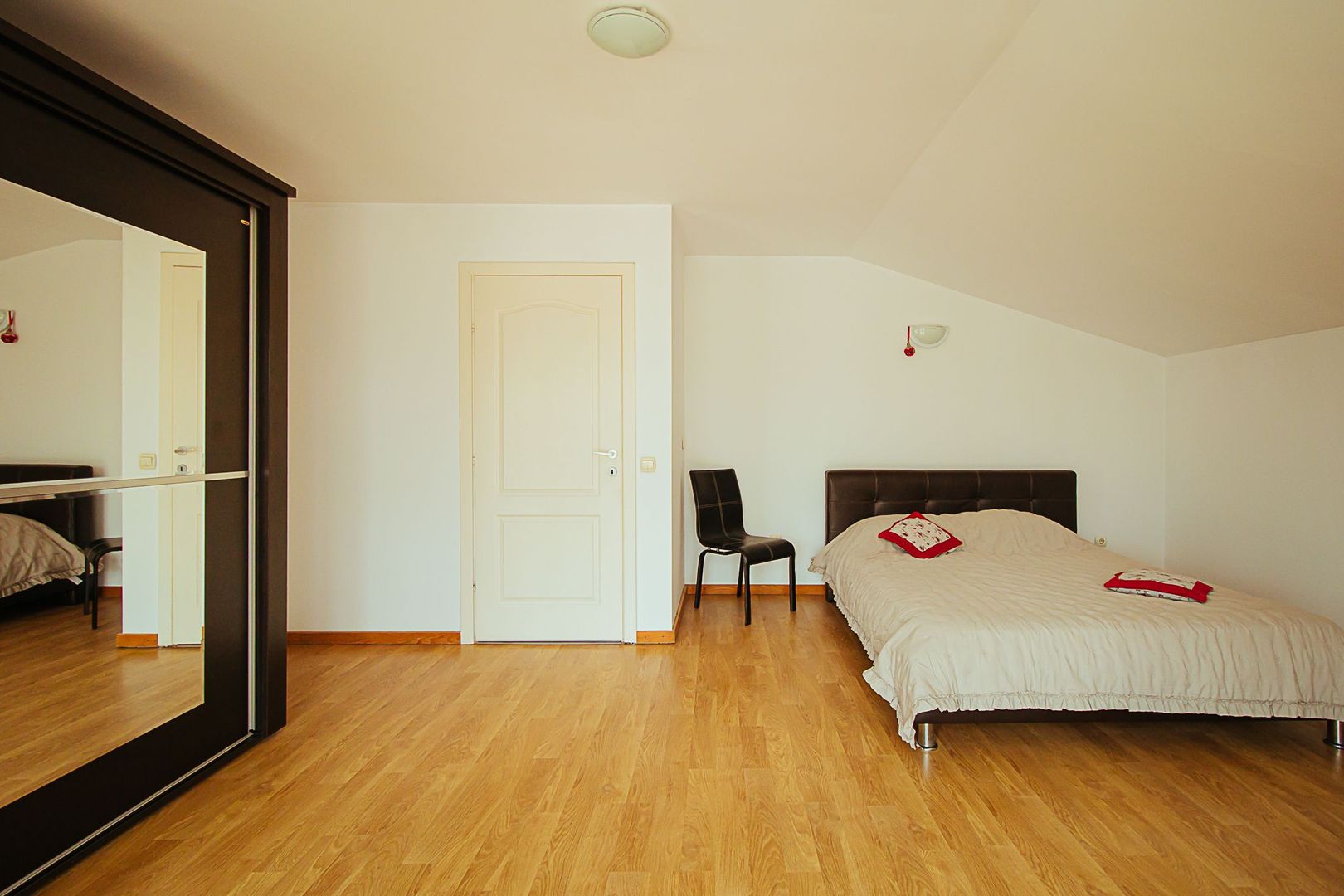 Exclusivitate - Sanpetru, casa cu priveliște deosebită - Poză 3