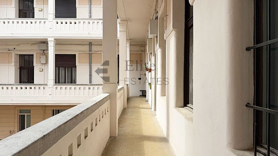 Apartament ultracentral cu 2 camere | Palatul Apollo Oradea - Poză 9