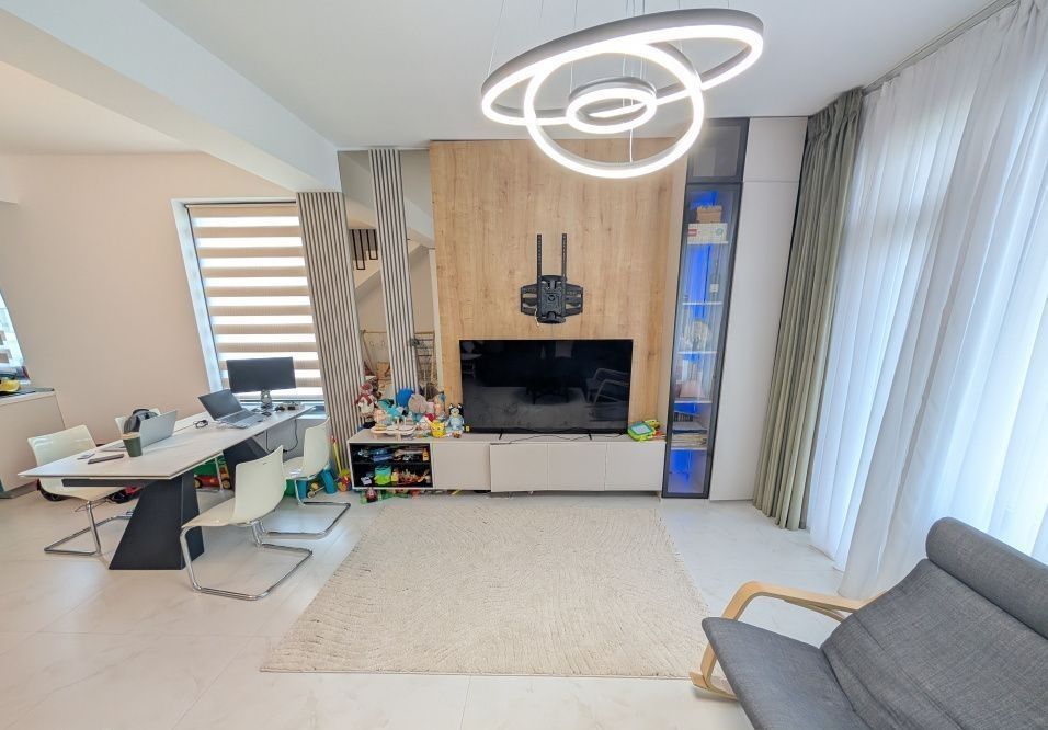 De vanzare | Casa 4 camere | 3 bai | Tunari - Poză 1