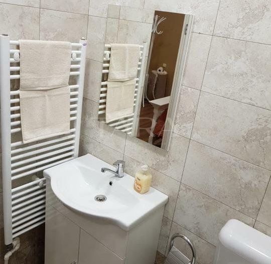 Apartament cu acces individual, ideal investiție. Renovat total 2021. - Poză 5