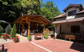 Vila  Frumoasa , individuala ,Sibiu ,7 camere , 5 Bai , mobilata ,utilata - Poză 56