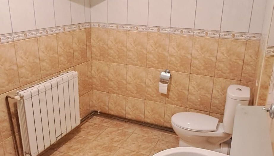Tineretului, 350 m metrou, casa 2 camere + curte, pretabila investitie - Poză 8