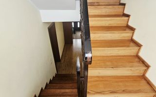 Vilă spațioasă Strejnicu S+P+1E+M, 8 camere, garaj, teren 595 mp - Poză 45