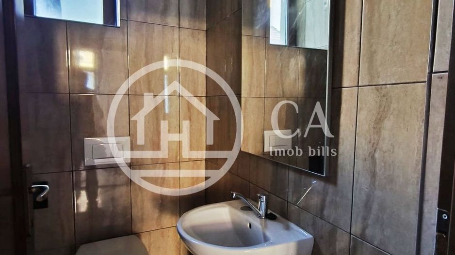 Casa de închiriat cu 6 camere în zona Centrala,  Oradea - Poză 12