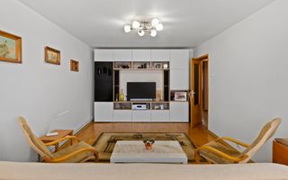 De vânzare Apartament 3 camere Mobilat si utilat., et. 3/4 Alfa, Arad. - Poză 3