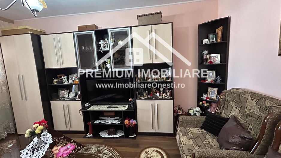Apartament 3 camere de vânzare – Onești - Poză 2