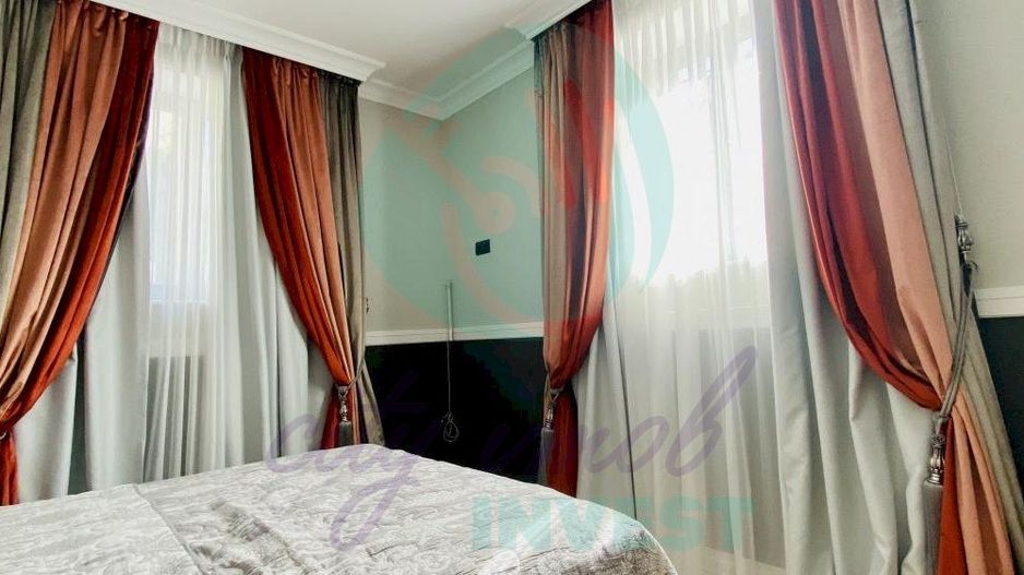 Vila complet renovata cu elemente decorative deosebite - Poză 3