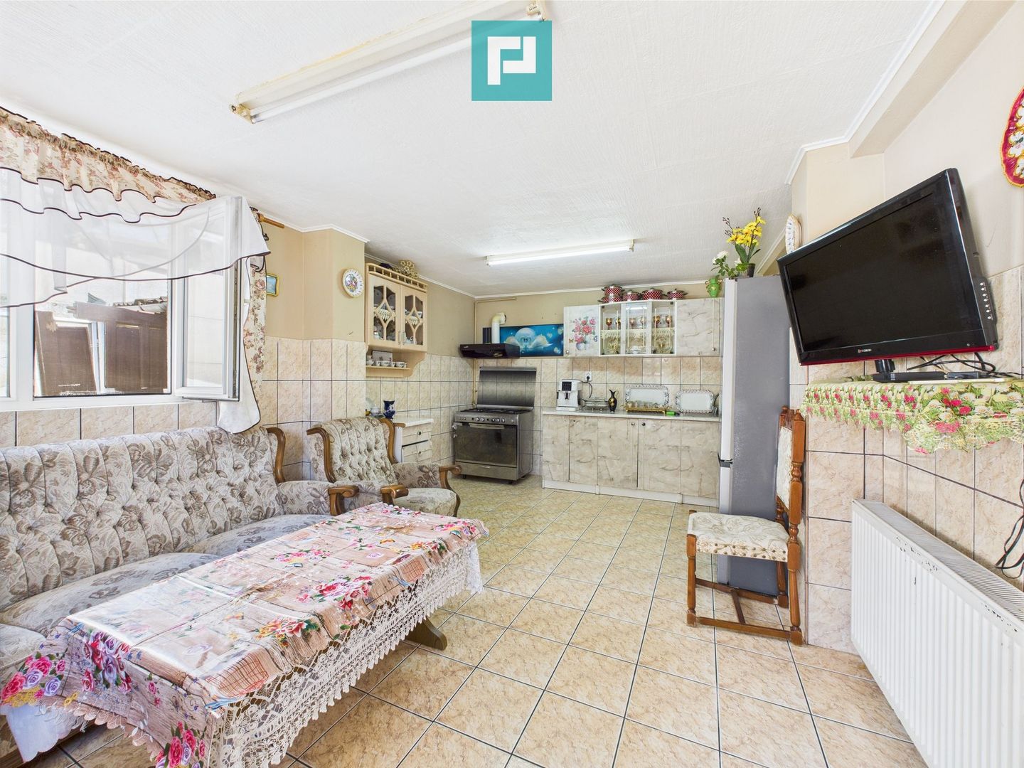 Casă cu 4 camere în Pârneava - Poză 5