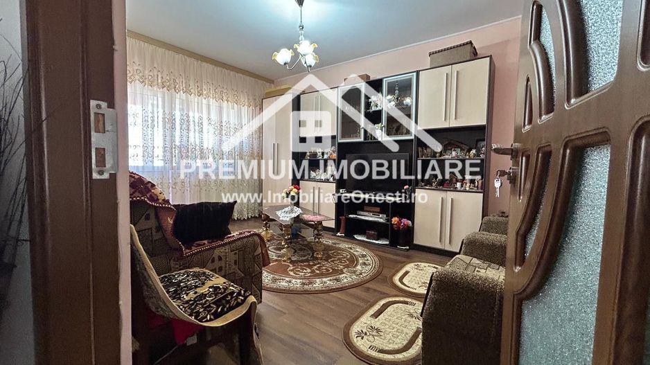 Apartament 3 camere de vânzare – Onești - Poză 1
