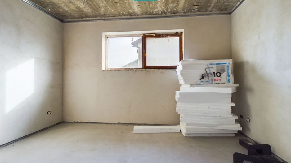 Vilă la gri în Via Carmina - Poză 6