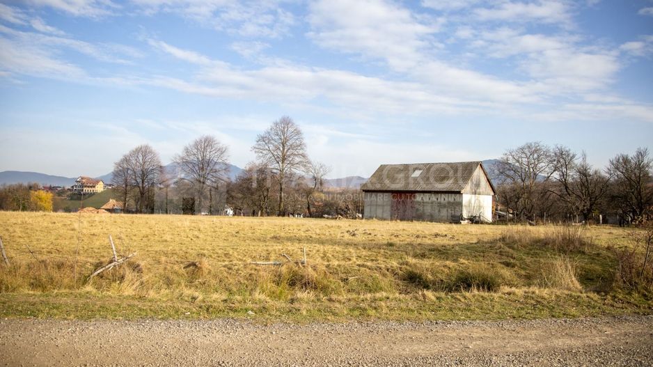 Teren intravilan parcelabil, priveliște spre munți, Sohodol, Bran - Poză 14