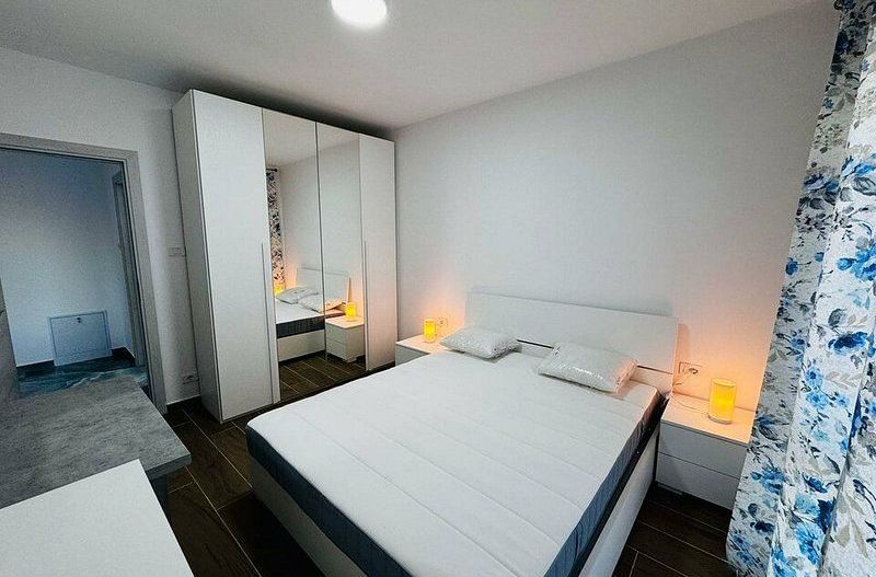 Cautam chirias pentru apartament nou 2 camere in gradiste Arad - Poză 5