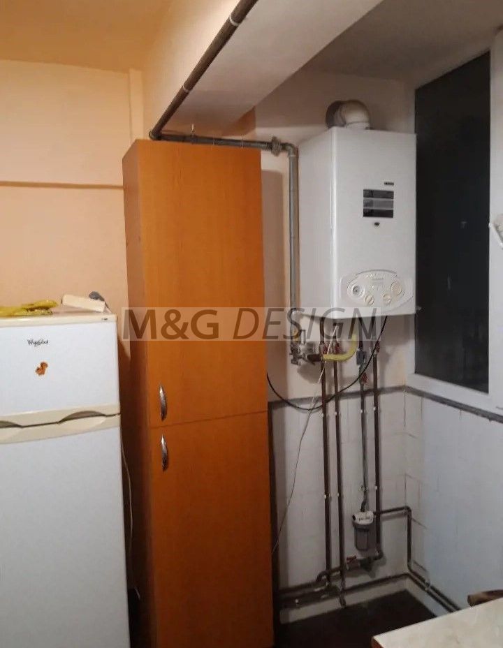 Etaj 2  zona Lipovei 2 camere centrala proprie - Poză 4