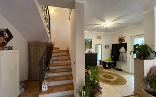 Duplex cochet P+E cu 4 camere aflat in Floresti (strada privata) - Poză 6