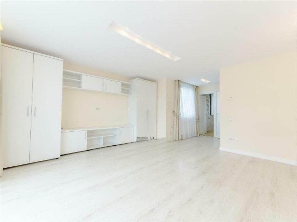 Inchiriere vila 5 camere Oxford Gardens - Poză 14