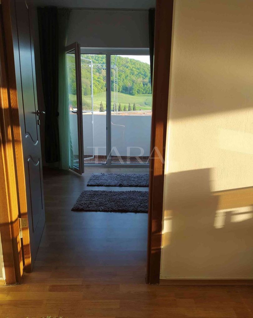 Apartament cu 2 camere, 50 mp, balcon, parcare și pod, zonă liniștită. - Poză 2