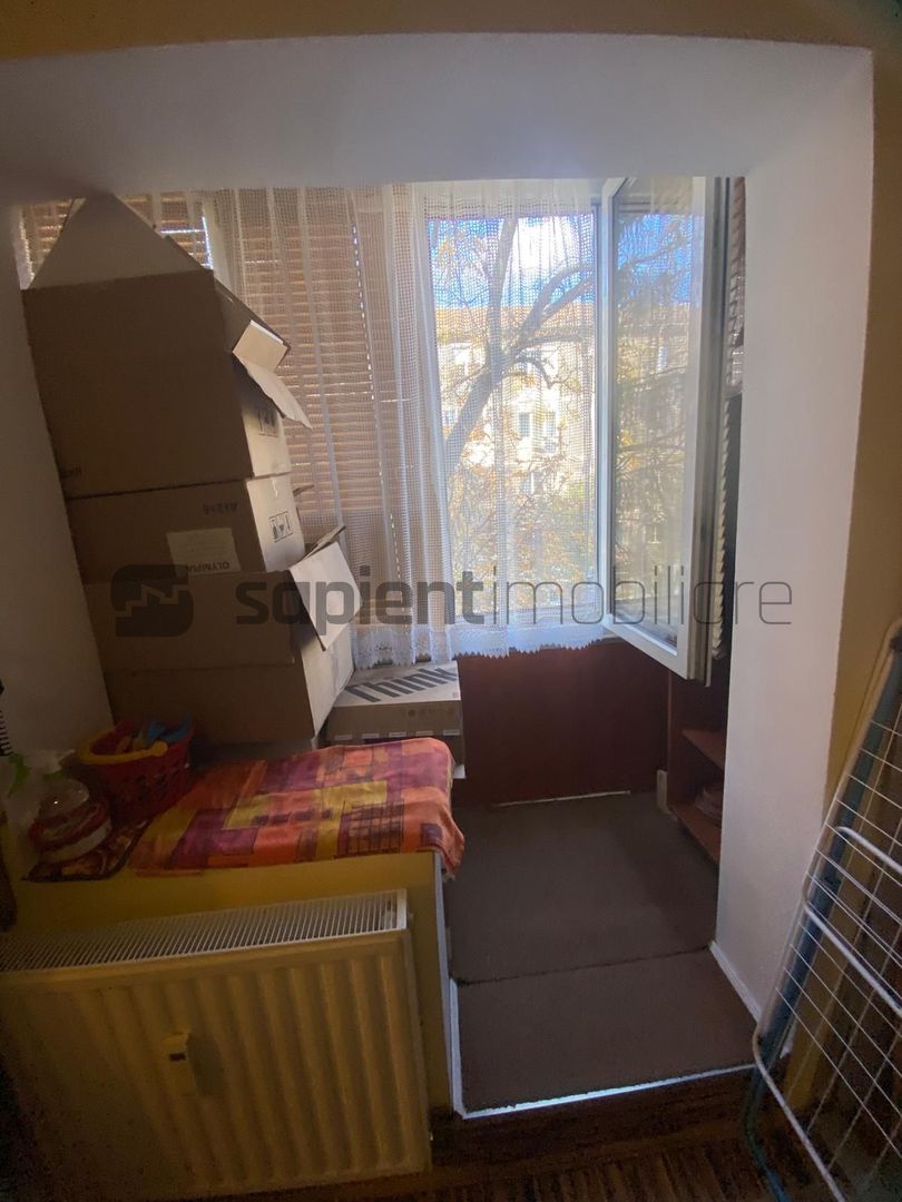 Apartament tip X - 3 camere,cartier Nufarul - Poză 8