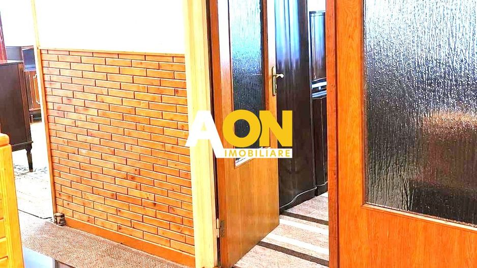 Apartament 2 camere, decomandat , ultracentral - Poză 1
