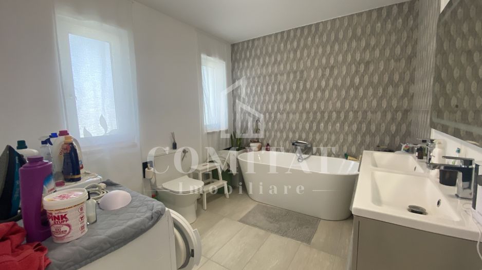 Casa individuală dispusă pe 2 niveluri | La cheie | Dezmir - Poză 16