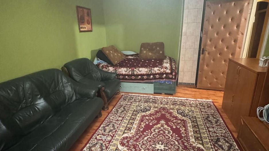 Apartament 4 camere de vânzare – zonă Școala 8 - Poză 12