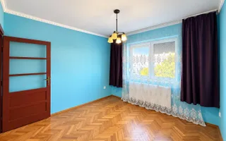 Bloc tip asociatie - zona Kiriac. 4 camere, 3 balcoane. Garaj si boxa. - Poză 16
