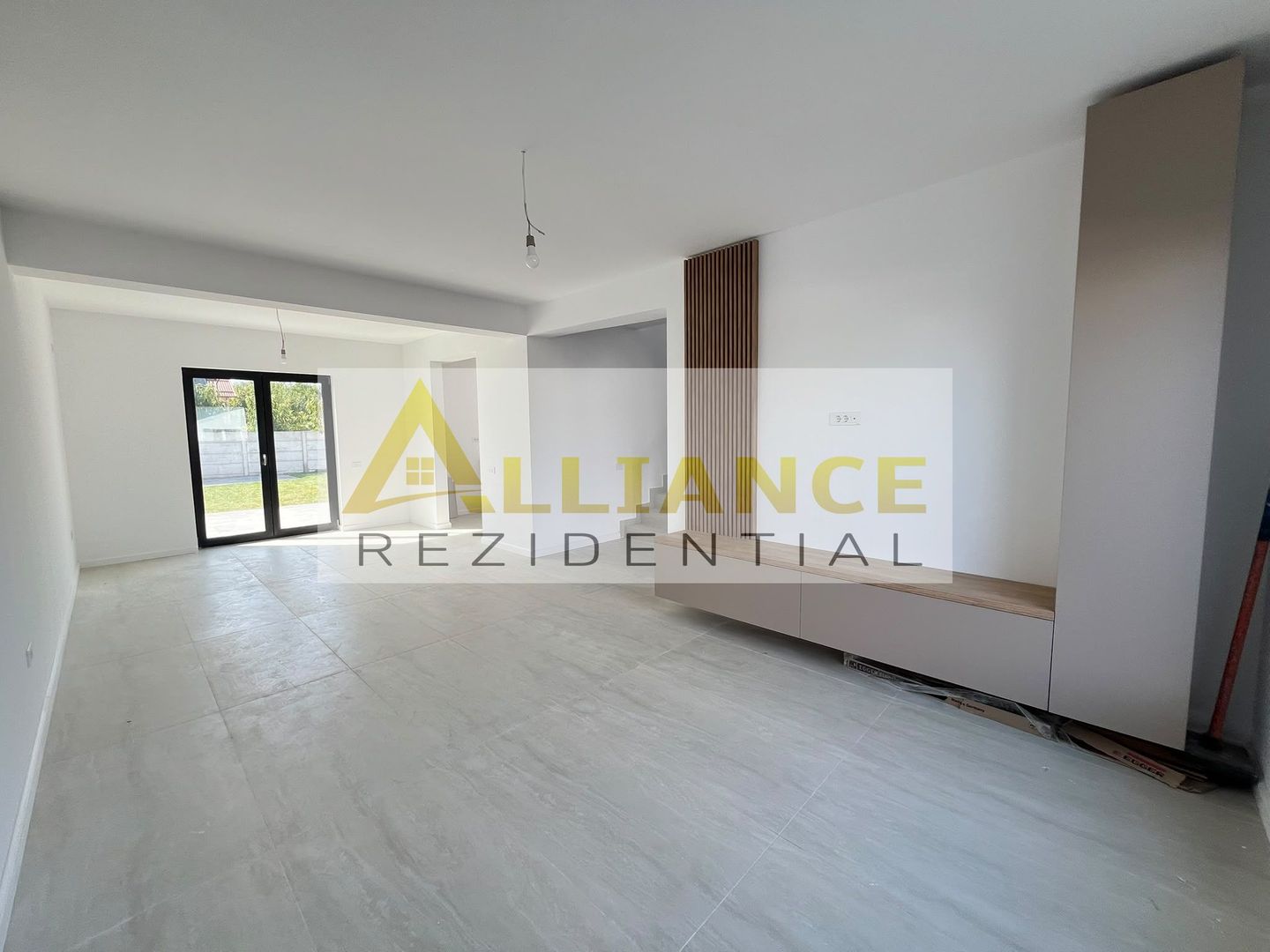 VILA INDIVIDUALA MODERNA SEMIMOBILATA -4 CAMERE-TEREN 375 MP - Poză 7