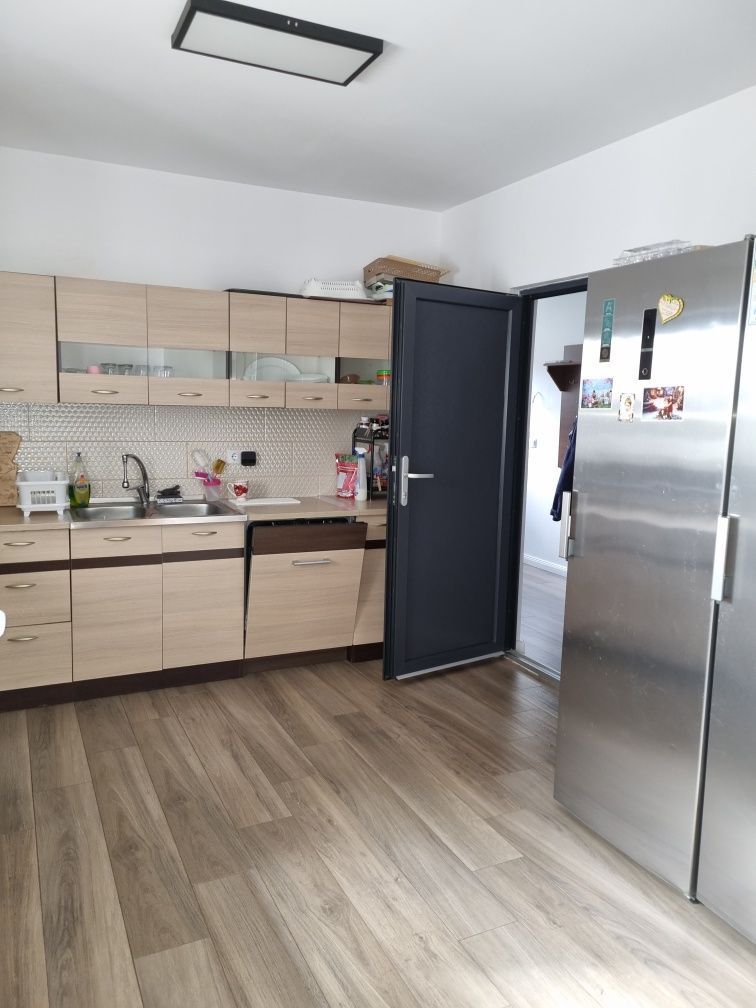 Casă +axexa+teren generos, zona 14 Mai - Poză 2