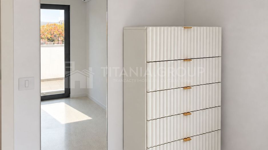 Cameră individuală cu terasa proprie în salon,  aer condiționat, modern - Poză 5