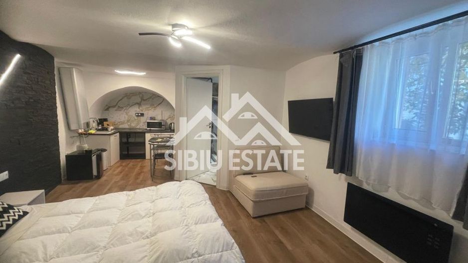 Garsonieră modernă, de vanzare, ultracentral–ideală pentru locuit sau investitie - Poză 3