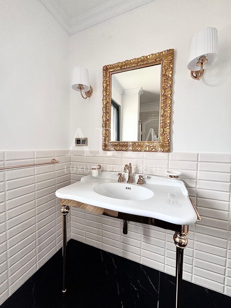 Refined living în centrul istoric al Bucureștiului - Poză 31