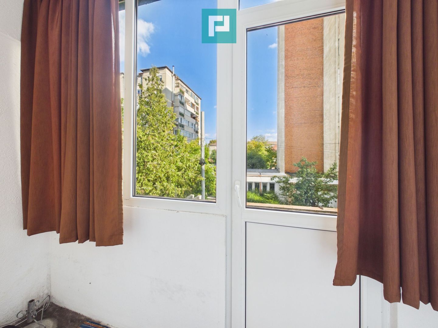 Apartament 3 camere ,63mp, B-dul Dacia-Rogerius - Poză 9
