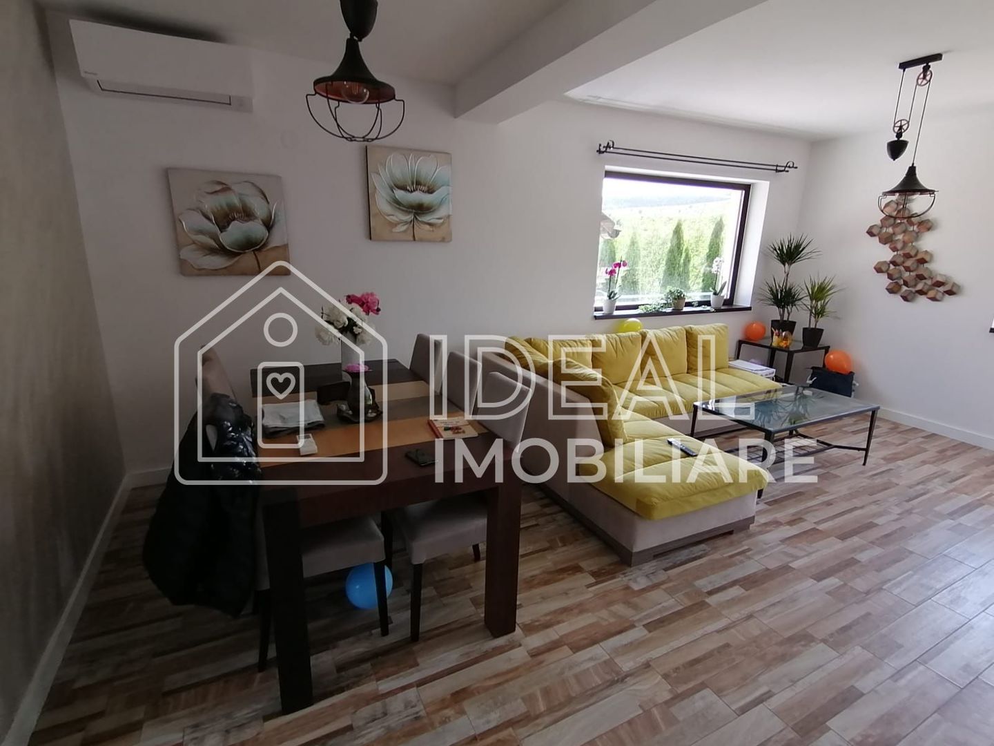 Casa moderna cu 4 camere, La  CHEIE in Poplaca - Poză 8