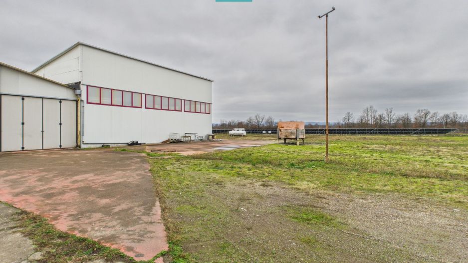 Hală de producție, cu birouri și teren, în Sebiș - Poză 59