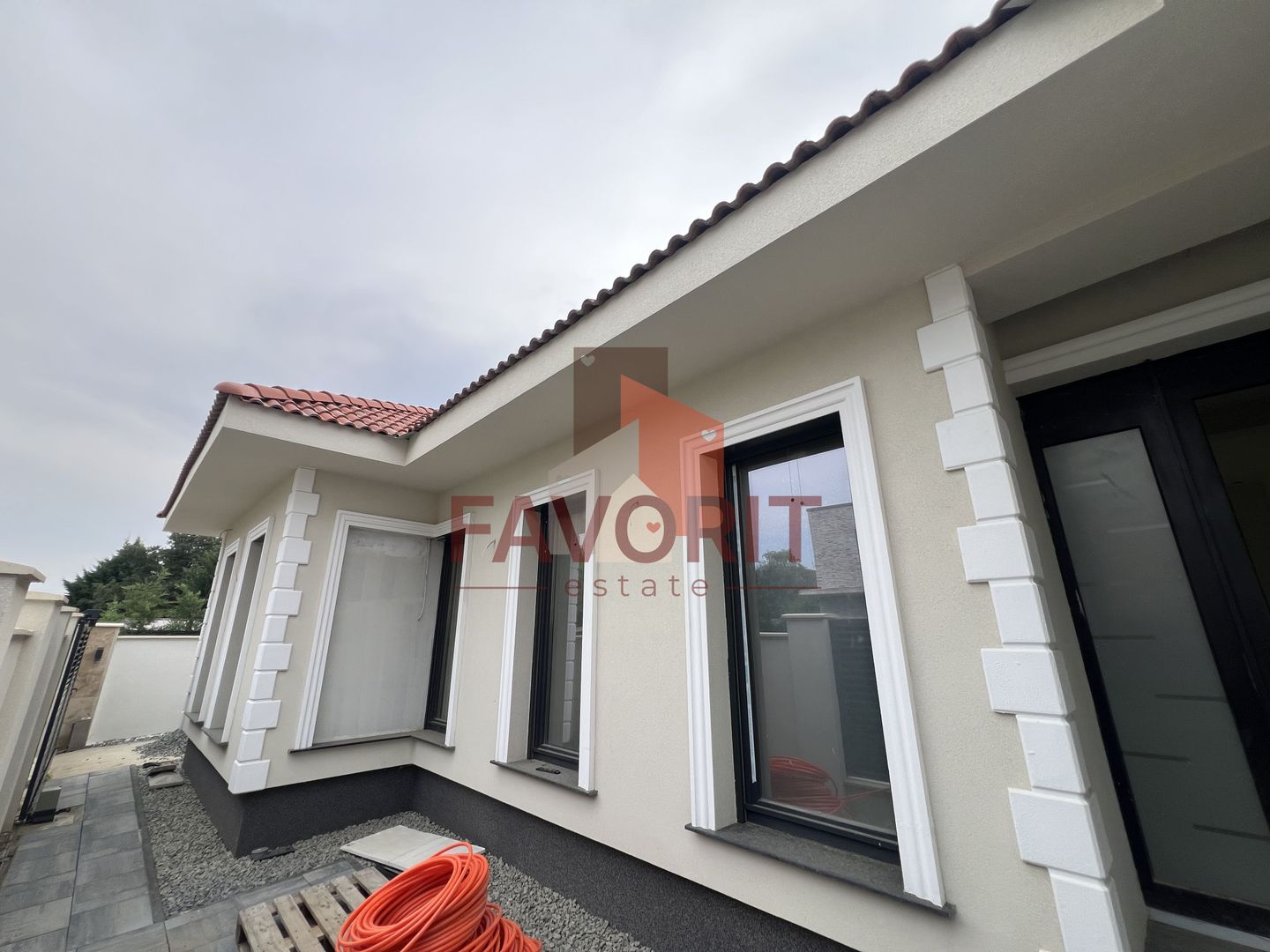 Casă individuală 4 camere | Garaj | Casă de oaspeți | Braytim - Poză 1