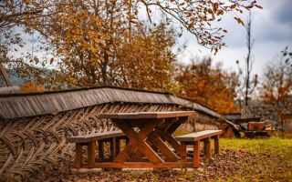 Pensiune agroturistică: 3 case tradiționale + teren în Desești - Poză 21